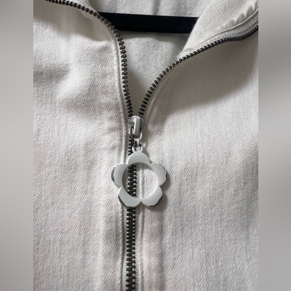 Alice + Olivia White Denim Dress - Picture 5 of 5